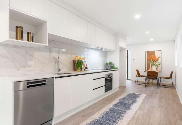 6 Peara Place 11401_3
