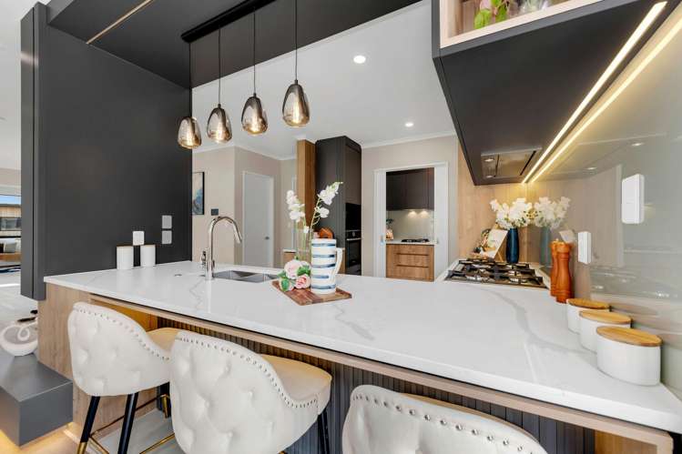 25 Bremner Ridge Street Flat Bush_13