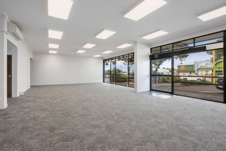 40-42 Main Road Katikati_4