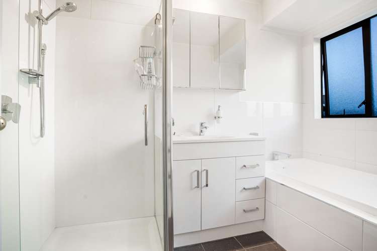 27 Glucina Avenue West Harbour_11