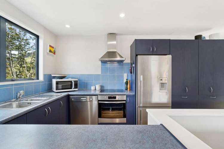 33 Arawata Terrace Fernhill/Sunshine Bay_6