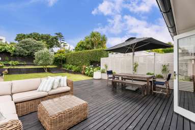 28 Glen Atkinson Street_1