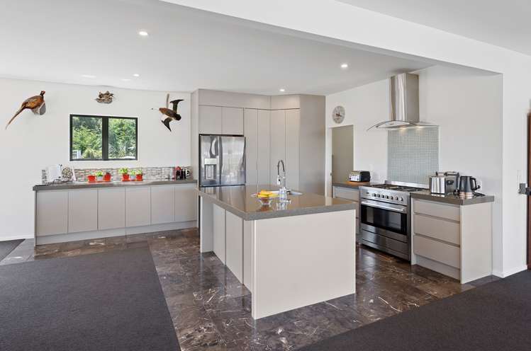 27 Raukawa Road Peka Peka_6