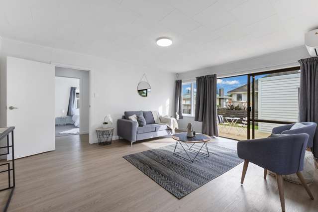 2/8 Fisher Crescent Otara_4