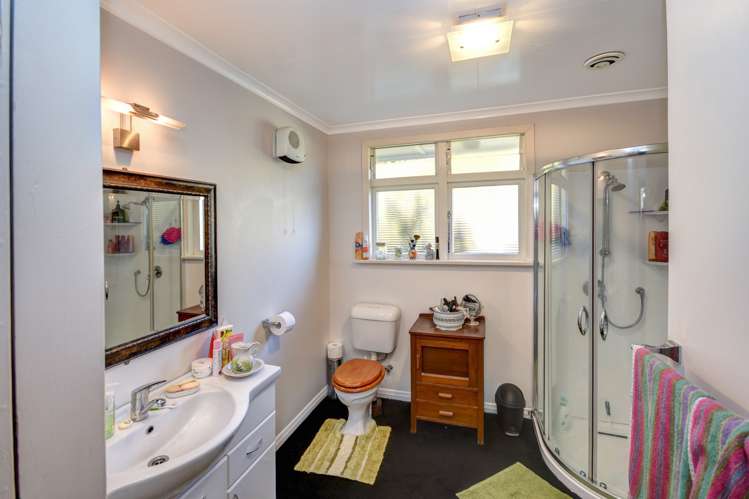 9 Castlewood Road Company Bay_10