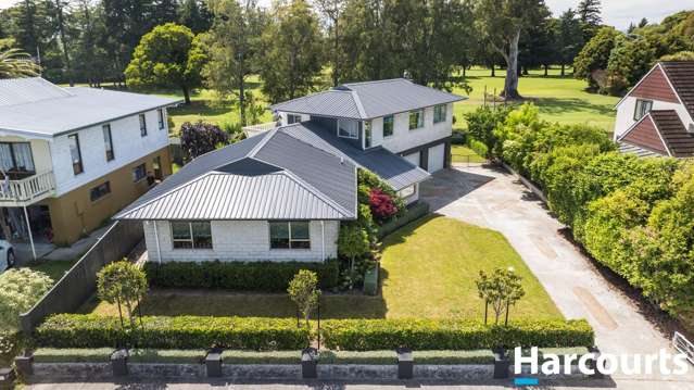 Prime location next to Motueka Golf Course