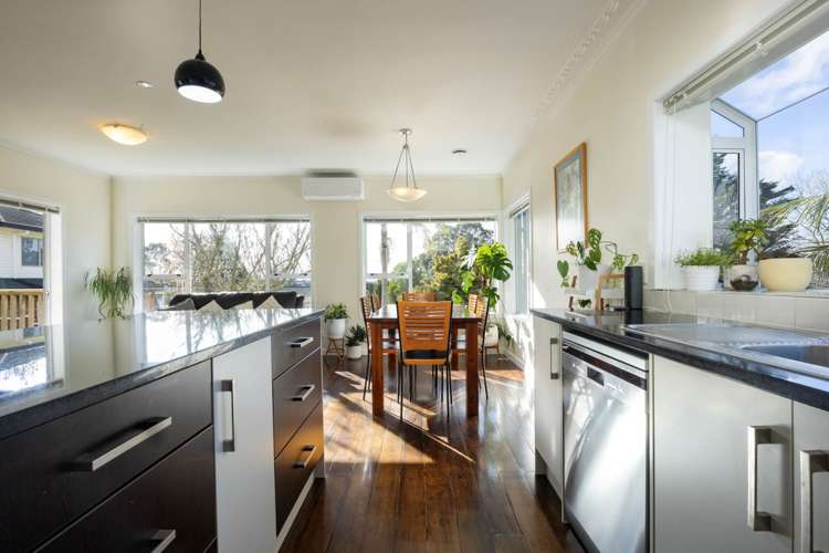 161 Golf Road Titirangi_6