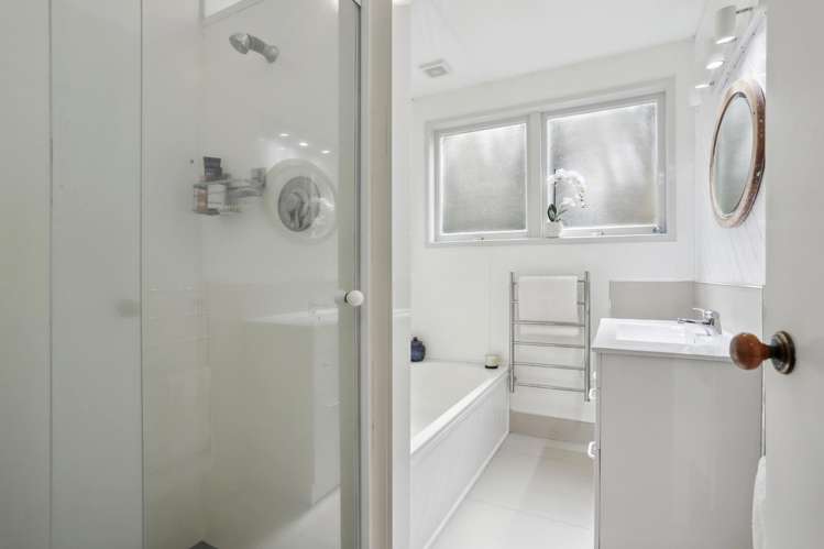 47 Takahe Road Titirangi_11