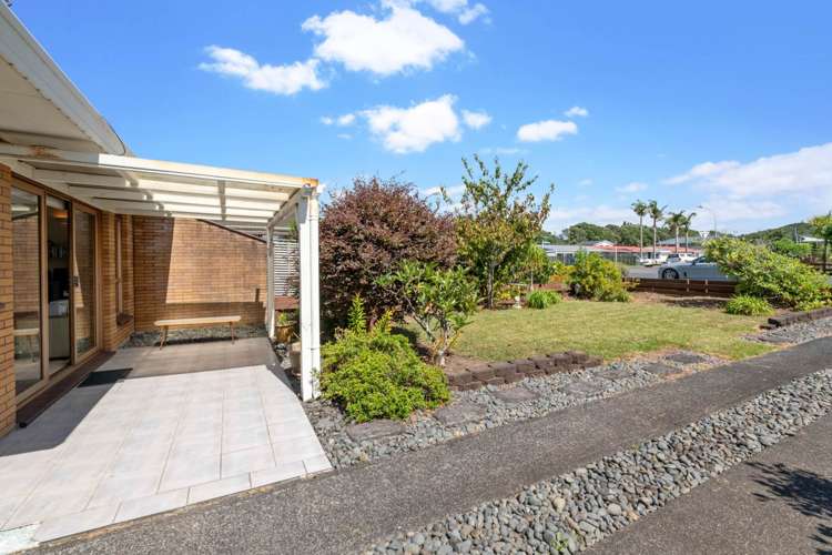 8 West Hoe Road Orewa_14