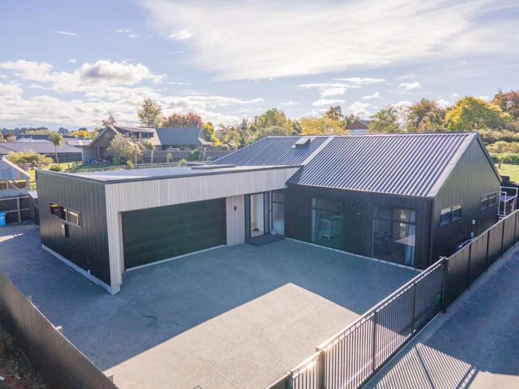 48 Meadowstone Street_0