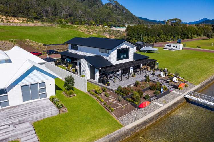 304 Waterways Parade Pauanui_23