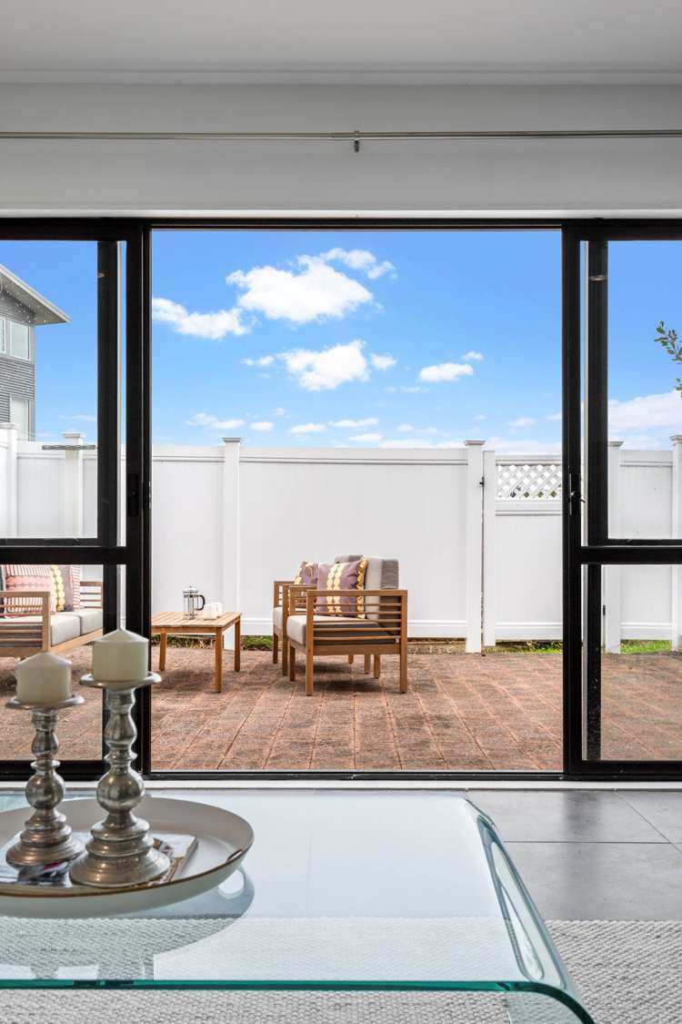 2/35 Fields Parade Oteha_13