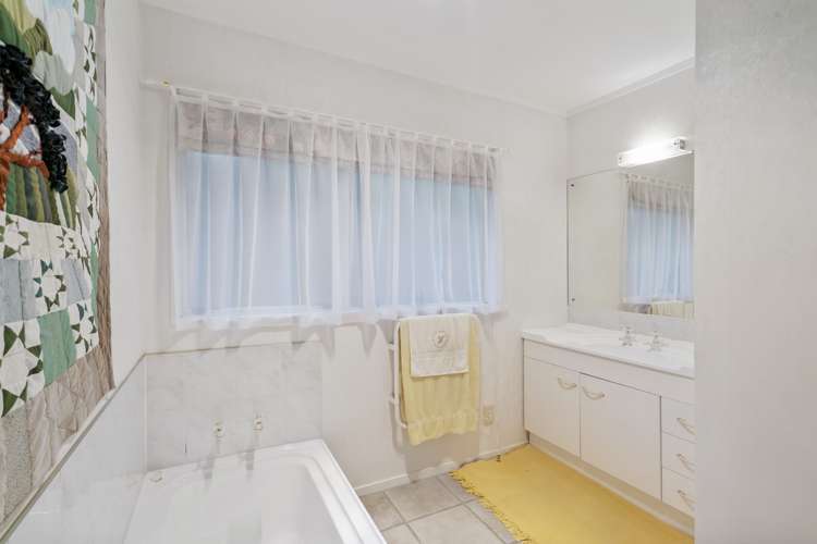 16 Mariners View Road Beach Haven_13