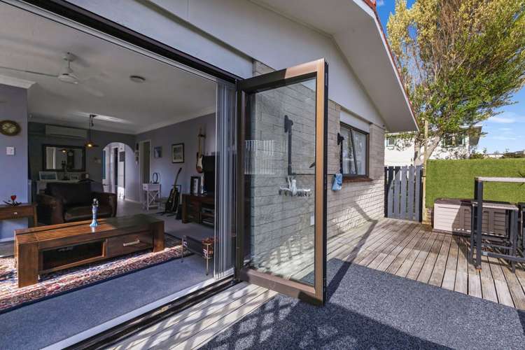 2/14 Burns Street Westown_7