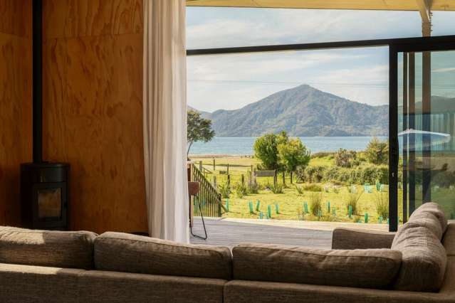 Iti Mara - The Ultimate Kenepuru Sound Retreat