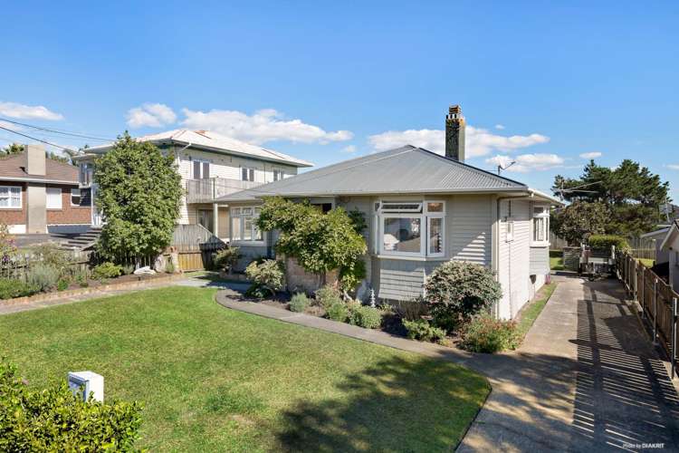 6 Preston Avenue Belmont_14