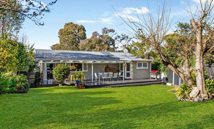 21&23 Atkinson Road Titirangi_7