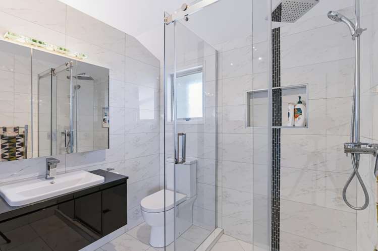 6 Edna Wills Place Hawera_23