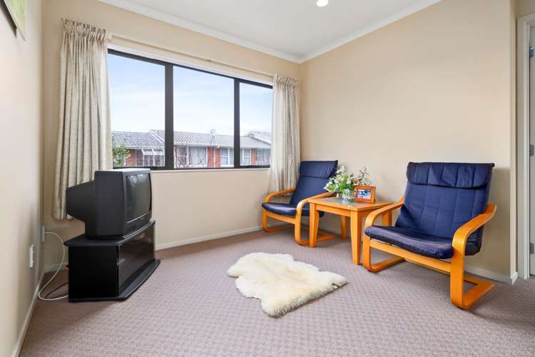 2/3b Stamford Park Road Mount Roskill_16