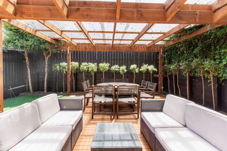 2/14 Peach Road Glenfield_16