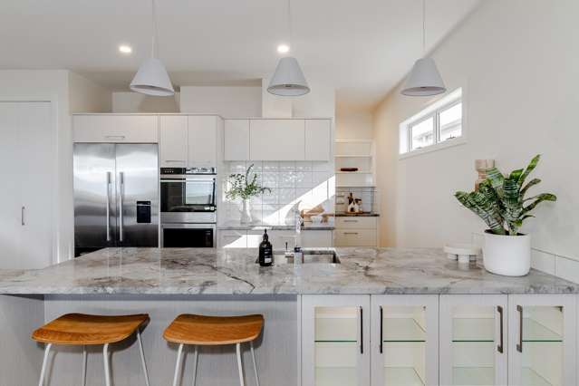 563 Marine Parade Napier South_4