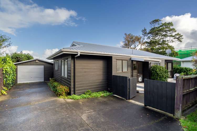 2/10 Harrison Avenue Belmont_19