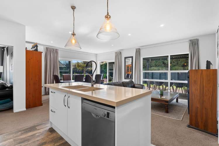 146 Eighth View Avenue Beachlands_10