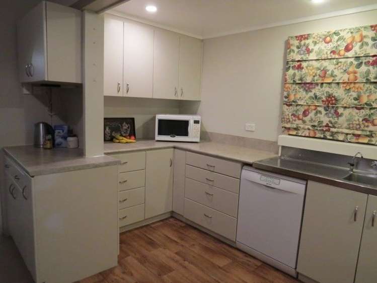 32 Albert Street Pahiatua_5