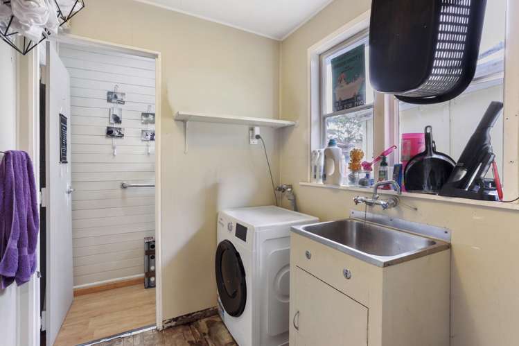 256 Breezes Road Aranui_10