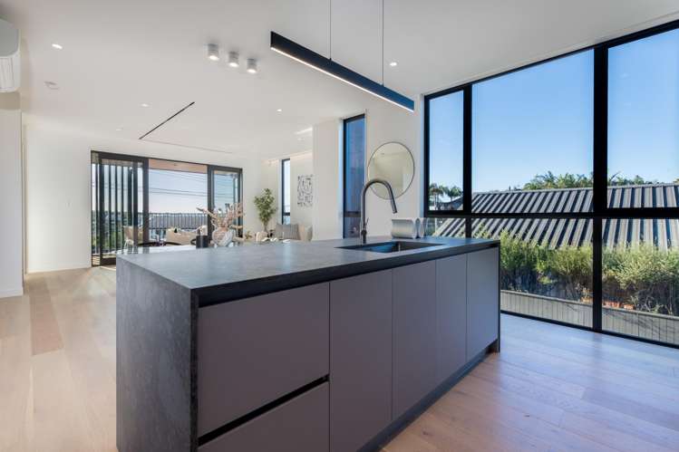 12a Kowhai Road Campbells Bay_12