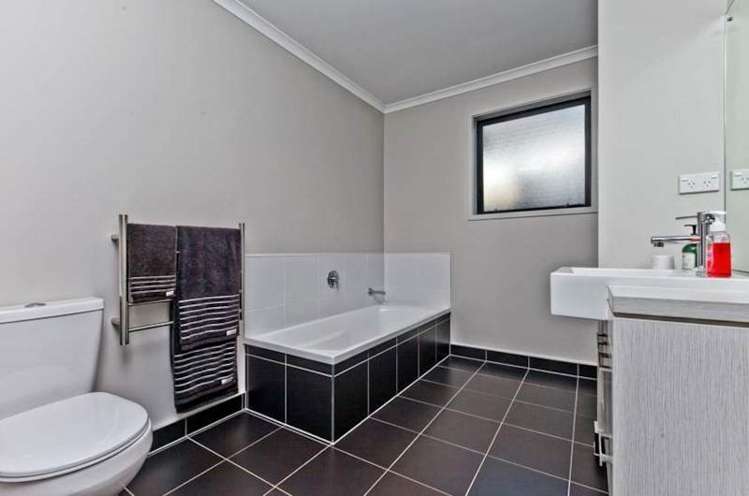 2 Steamer Road Silverdale_18