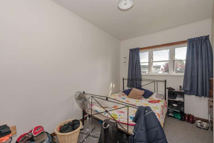 2 Bains Avenue Hamilton East_9