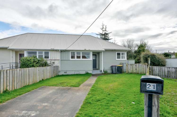 19 and 21 Churchill Avenue_2