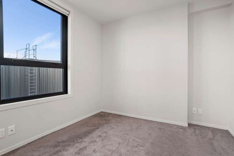 707/20 Mccrae Way New Lynn_3