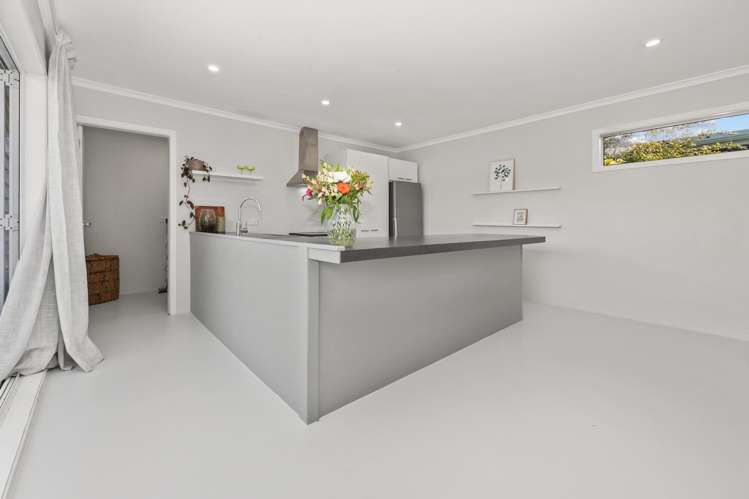 20 Kowhai Grove Raumati Beach_10