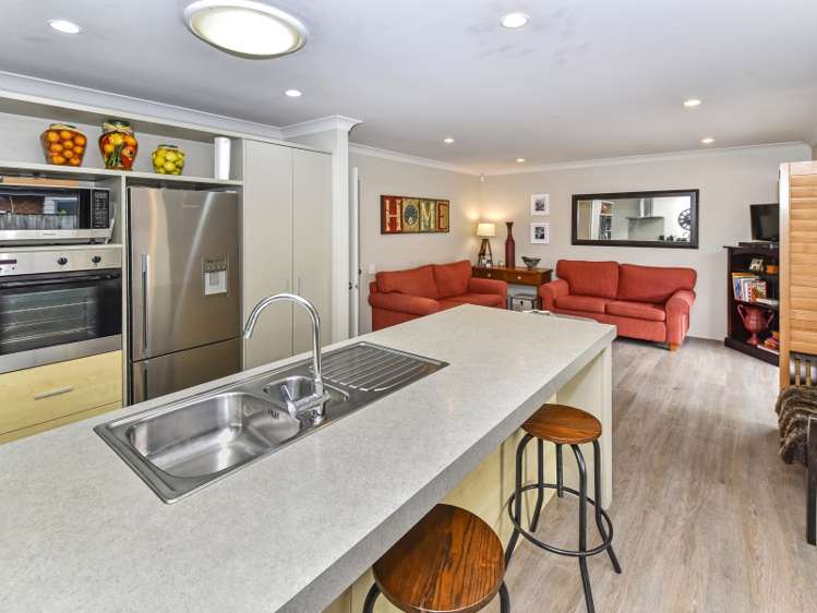 14 Turnberry Drive Wattle Downs_17