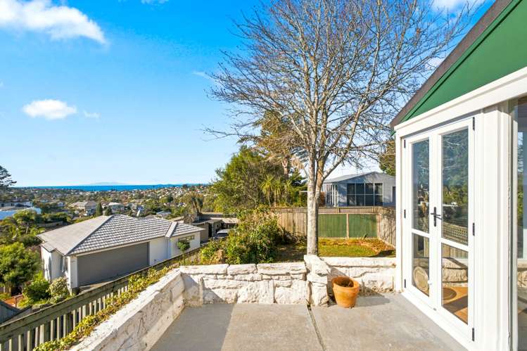 691 East Coast Road Browns Bay_14