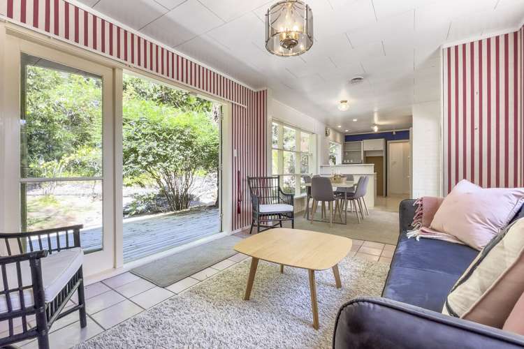 61 Woodfern Crescent Titirangi_7