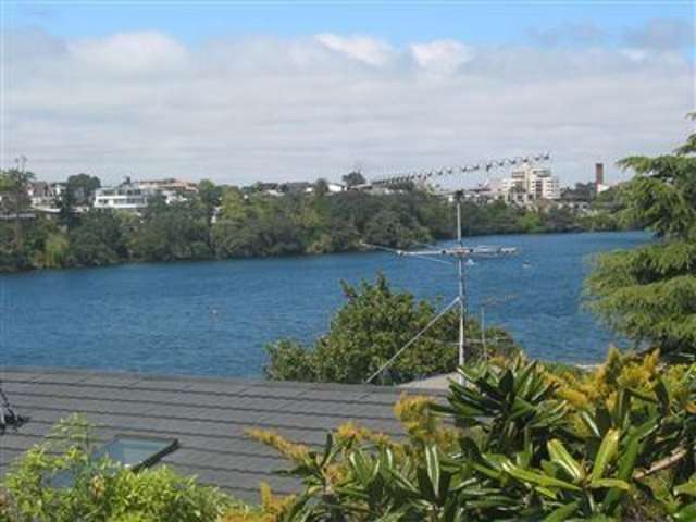 18/72 Kitchener Road Milford_3