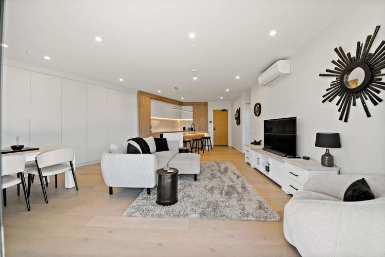 G03/12 Marlborough Crescent_5