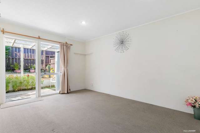 29 Fred Woodward Place Mount Roskill_1