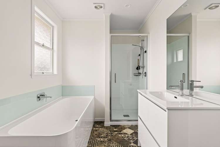 16 Seymour Road Inner Kaiti_17