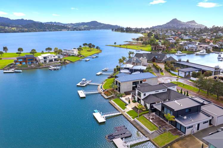 137 Motu Capri Pauanui_21