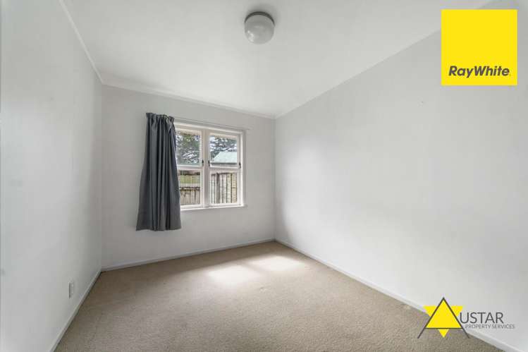 60 Cobham Crescent Kelston_4