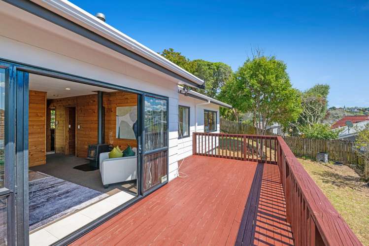 5 Camilla Grove Totara Vale_15