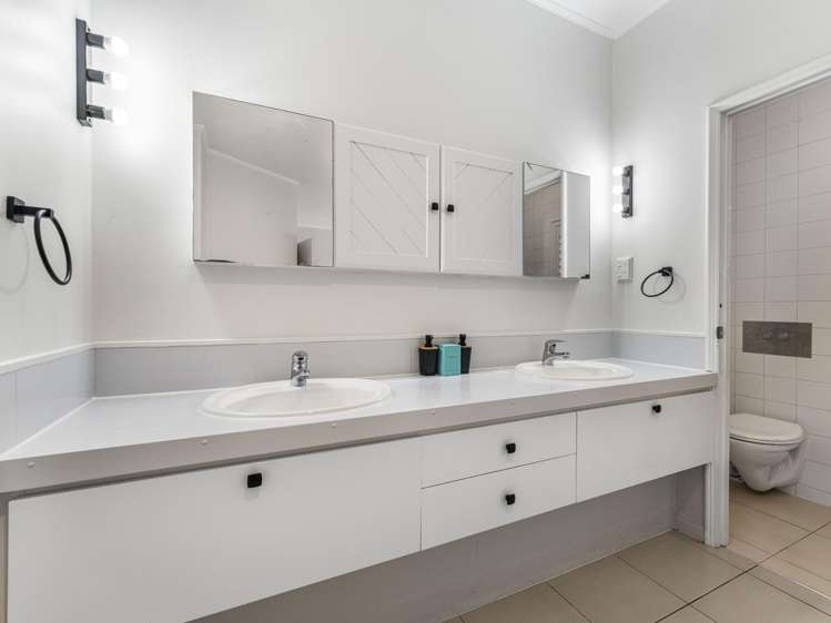 11 Freelance Terrace Pahurehure_12