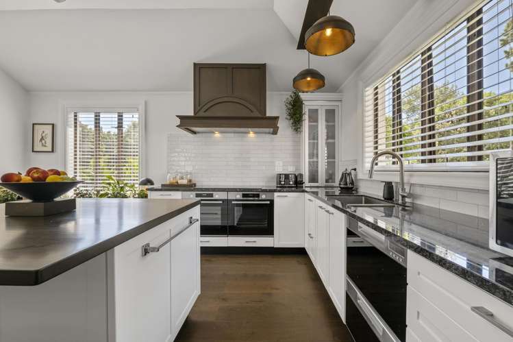 221 Awai Road Tarurutangi_12