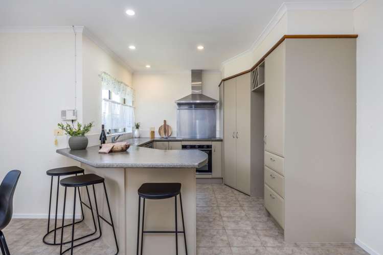 7B Barberry Lane Te Atatu Peninsula_8