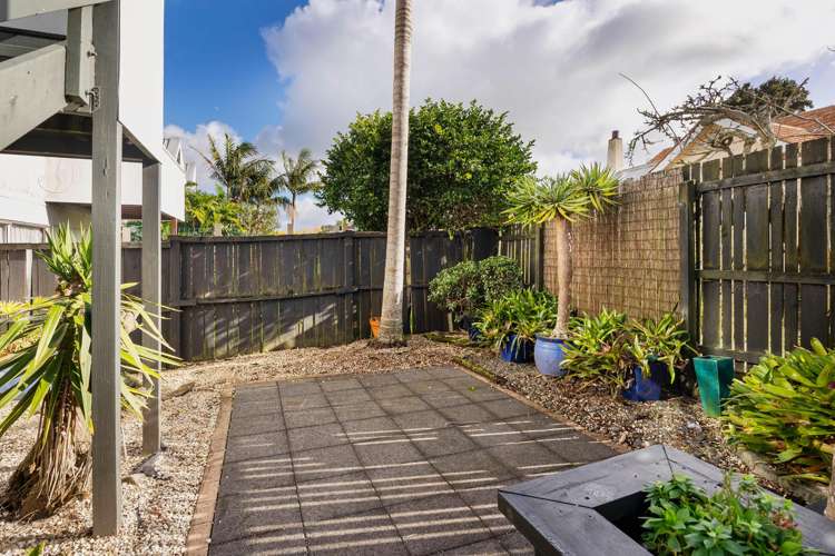 4/8 Springleigh Avenue Mount Albert_16