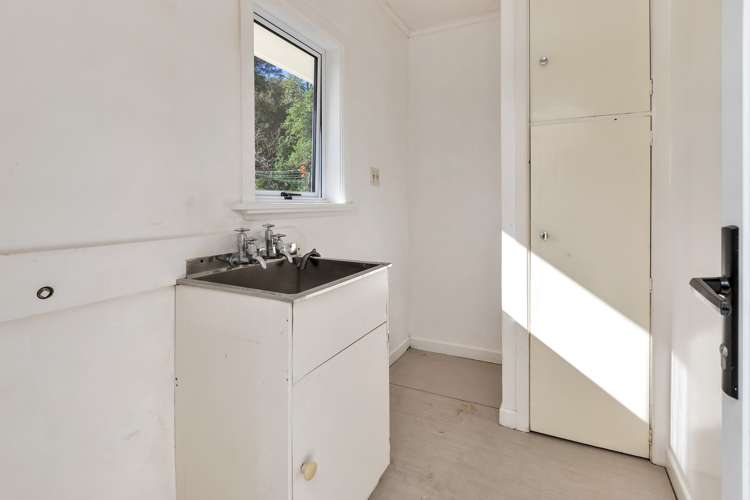 34 Ewing Road Riverside_24